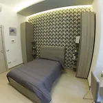 לינה וארוחת בוקר Wanda 4*