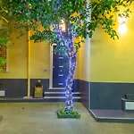 לינה וארוחת בוקר Wanda נאפולי