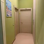 לינה וארוחת בוקר Wanda 4*