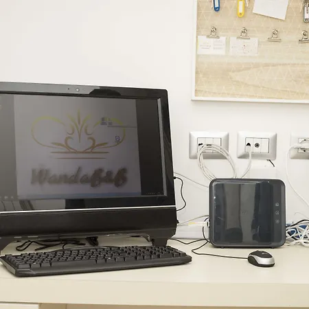 Wanda Bed and Breakfast Νάπολη