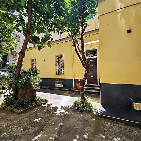 Bed and Breakfast Wanda Νάπολη